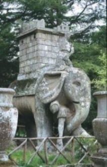 Elefante con torretta e soldato romano
