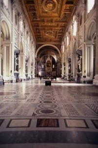San Giovanni: navata