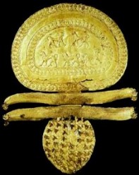 Cerveteri Sorbo_Tomba Regolini-Galassi_Fibula oro (M.Gregoriano-Vaticano)