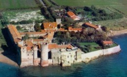 S. Severa (Pyrgi): castello e borgo