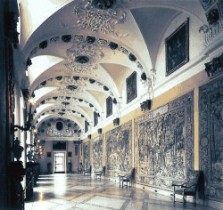 Palazzo Borromeo: Galleria degli Arazzi
